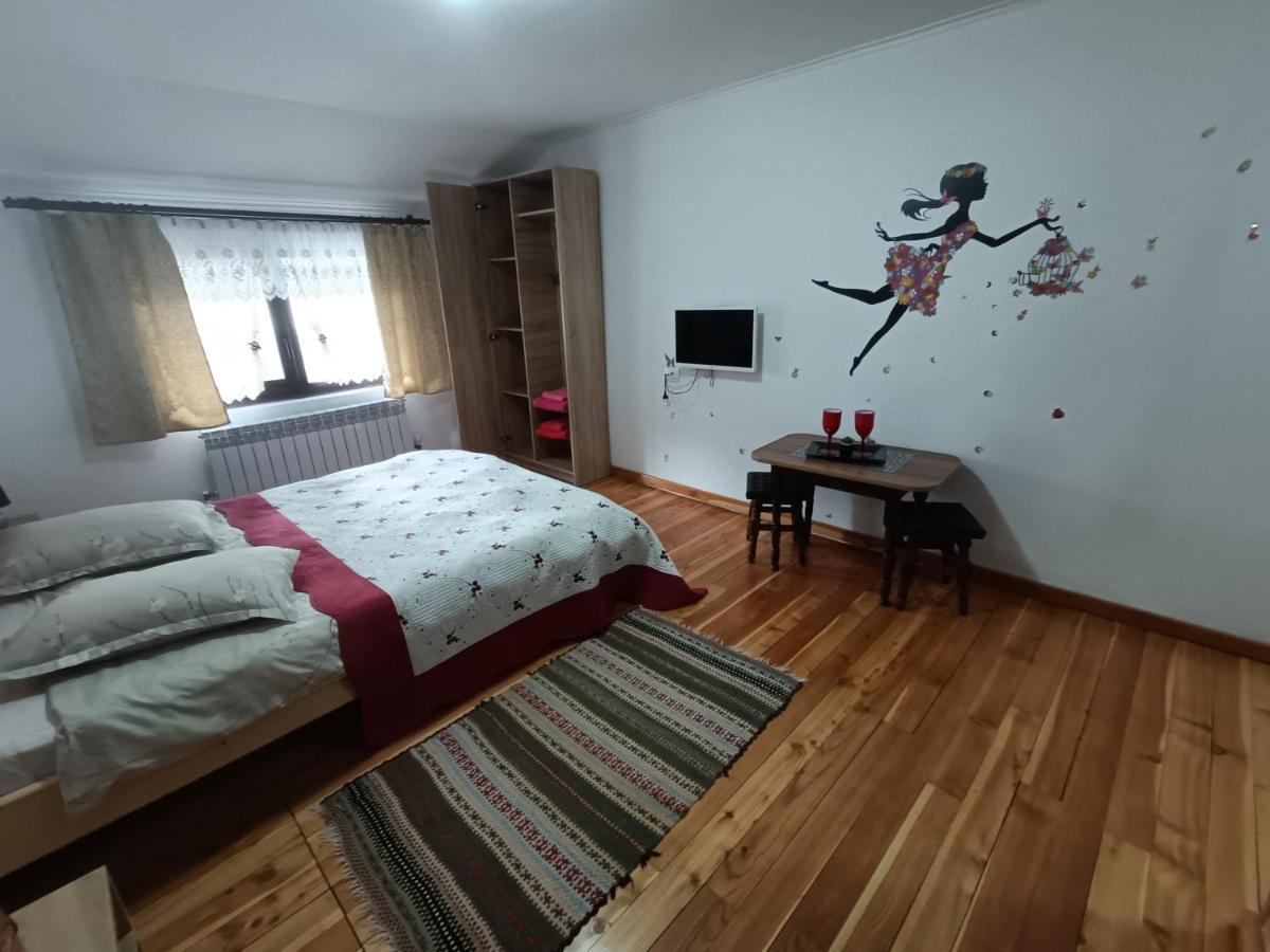 Casa Dintre Pini Villa Păltinoasa Eksteriør billede